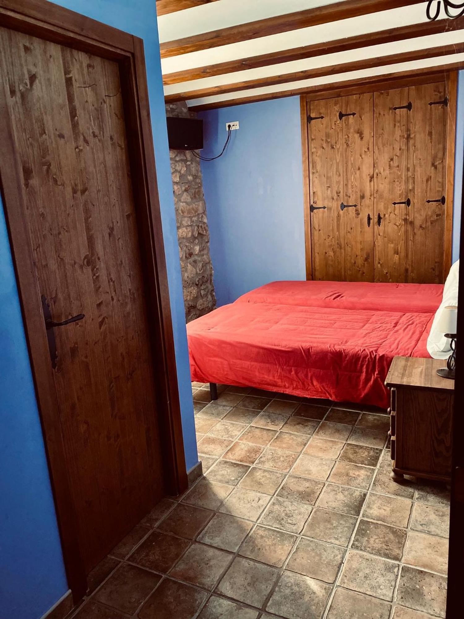 Hostal La Muralla Fortanete Bagian luar foto
